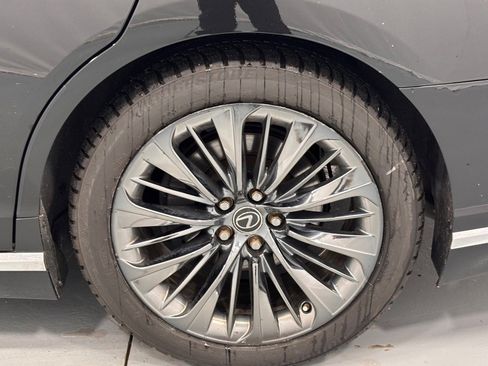 Used 2018 Lexus LS 500 AWD image 31