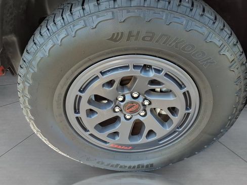 Used 2025 Nissan Frontier PRO-4X w/ Interior Protection Package AWD/4WD image 9
