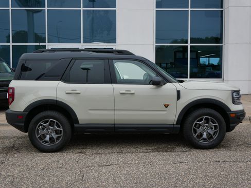 Used 2024 Ford Bronco Sport Badlands w/ Premium Package image 2