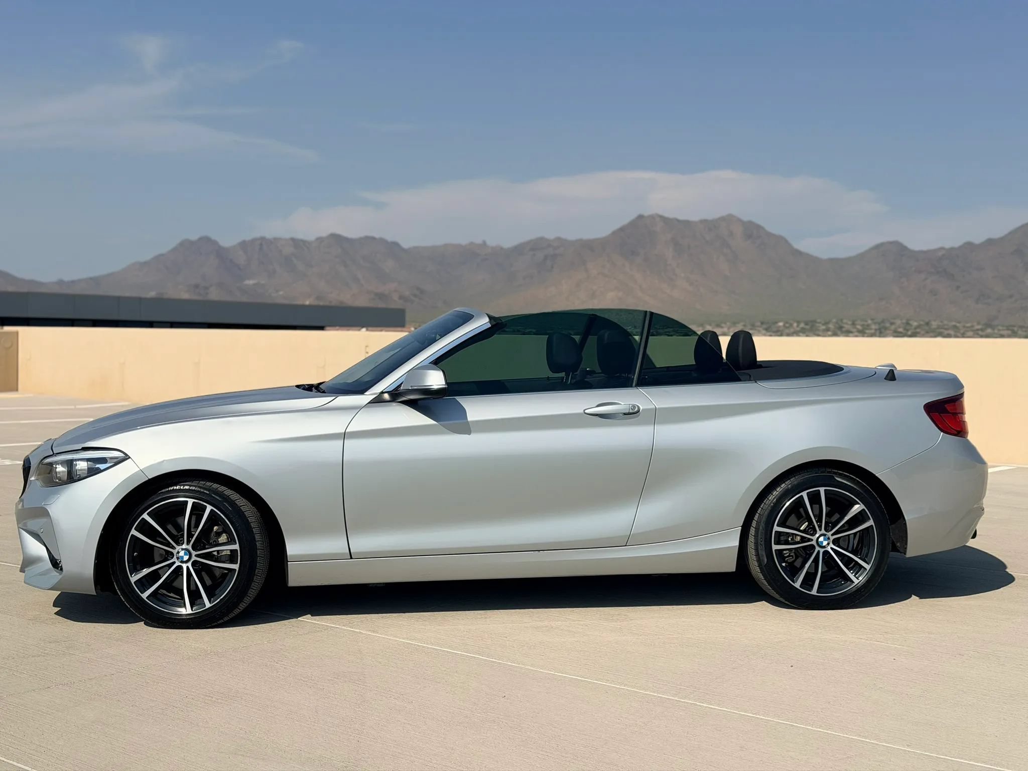 Used 2020 BMW 230i Convertible w/ Convenience Package RWD image 10