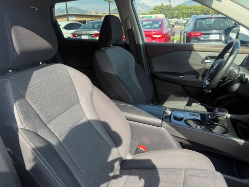 Used 2023 Nissan Rogue SV AWD/4WD image 27