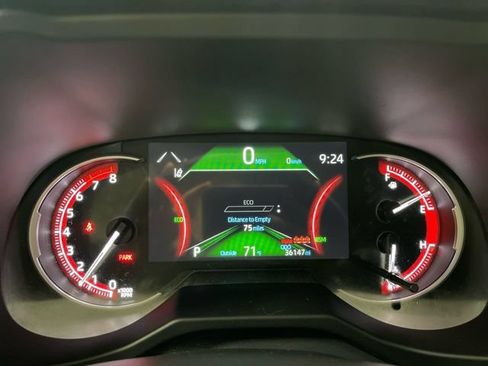 Used 2025 Toyota RAV4 XLE AWD/4WD image 15
