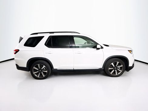 Certified 2023 Honda Pilot Elite image 2
