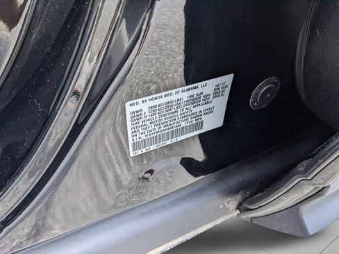 Used 2017 Honda Pilot Elite image 42