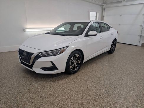 Used 2021 Nissan Sentra SV FWD image 2