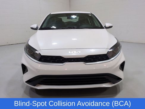 Certified 2023 Kia Forte LXS w/ LXS Technology Package FWD image 8