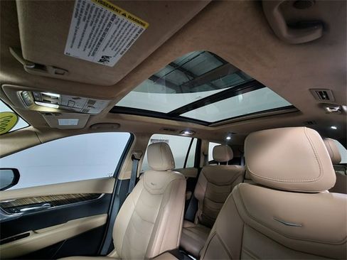 Used 2022 Cadillac XT6 Premium Luxury w/ Platinum Package image 12