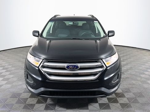 Used 2017 Ford Edge SE w/ Cargo Accessory Package FWD image 2