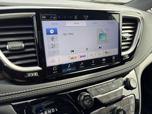 New 2026 Chrysler Pacifica Select w/ S Appearance Package FWD image 16
