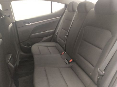 Used 2020 Hyundai Elantra SE w/ Cargo Package (C1) image 18