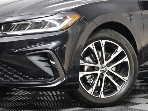 Used 2026 Volkswagen Jetta Sport image 3