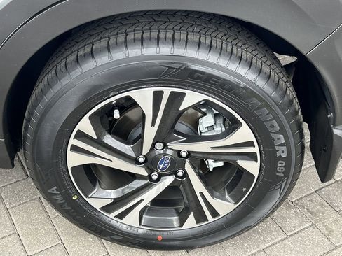 Certified 2025 Subaru Crosstrek 2.0i Premium w/ Popular Package #4 image 30