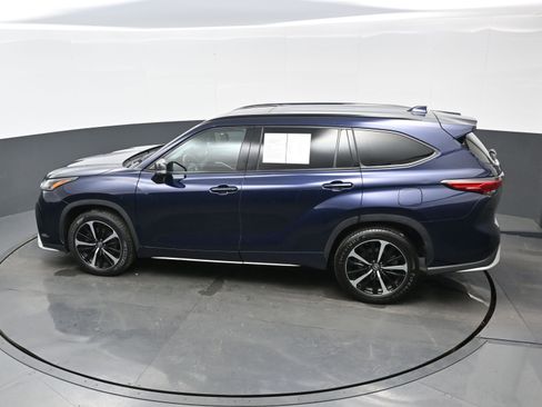 Used 2021 Toyota Highlander XSE image 37