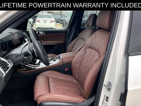Used 2025 BMW X7 xDrive40i w/ M Sport Package AWD/4WD image 29