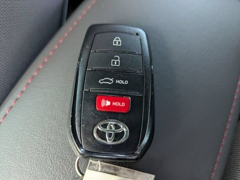 Used 2025 Toyota Corolla SE FWD image 28