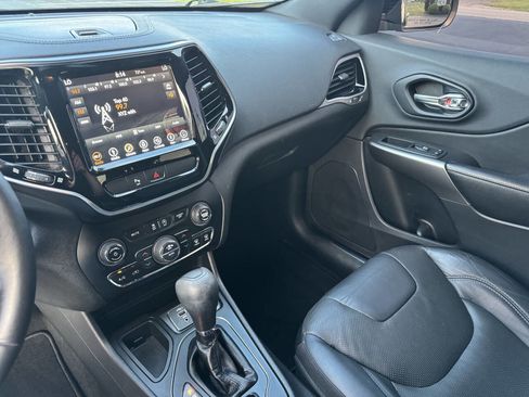 Used 2019 Jeep Cherokee High Altitude image 32