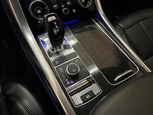 Used 2019 Land Rover Range Rover Sport HSE image 23