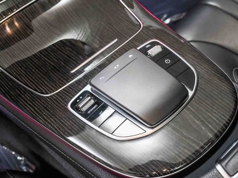 Certified 2022 Mercedes-Benz CLS 450 4MATIC w/ Premium Package image 30