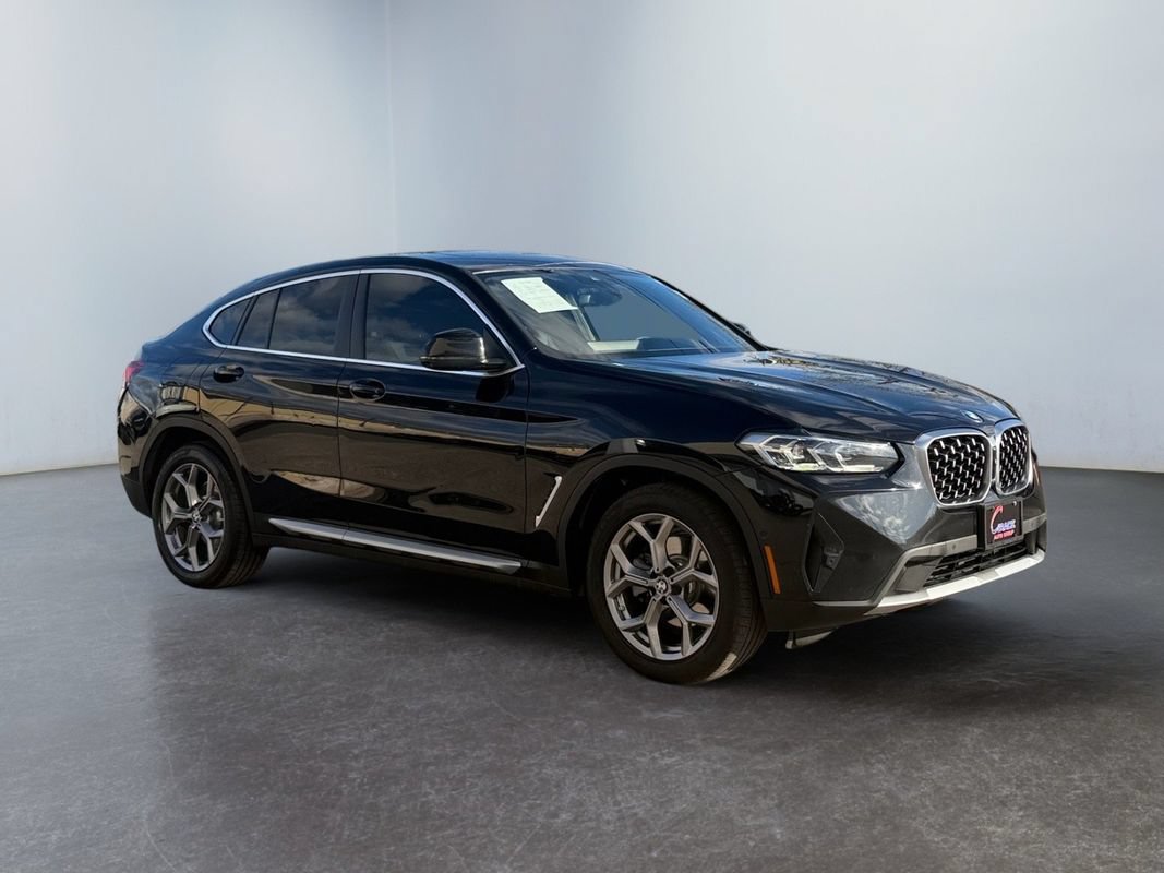 Used 2022 BMW X4 xDrive30i w/ Premium Package 2 AWD/4WD image 3