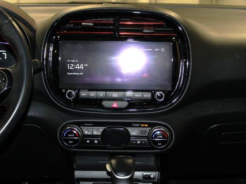Used 2023 Kia Soul GT-Line image 14