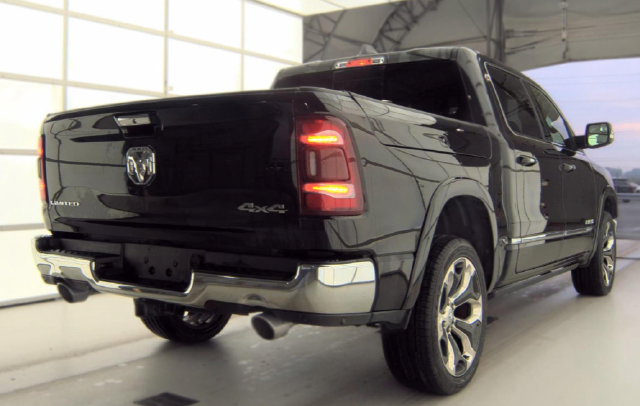 Used 2019 RAM 1500 Limited w/ Advanced Safety Group AWD/4WD image 4