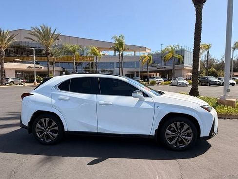 Used 2024 Lexus UX 250h F Sport image 4