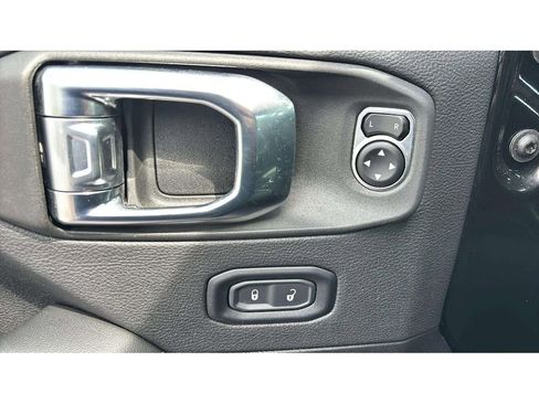 Used 2025 Jeep Wrangler Sahara w/ Safety Group image 23