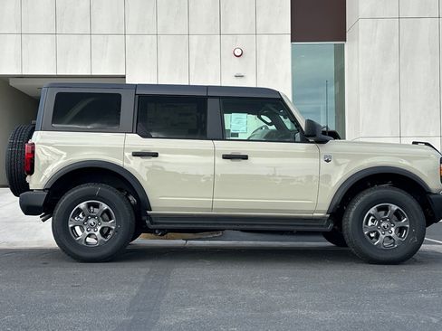 New 2026 Ford Bronco Big Bend image 2