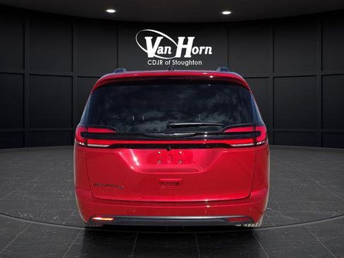 New 2026 Chrysler Pacifica Select w/ S Appearance Package image 12