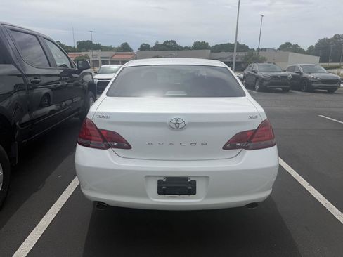 Used 2008 Toyota Avalon XLS FWD image 5