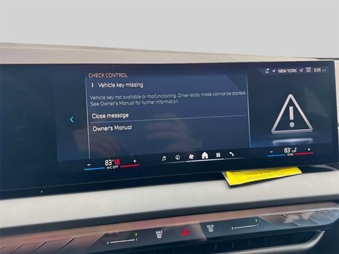 Certified 2025 BMW X3 xDrive30i w/ Premium Package image 13