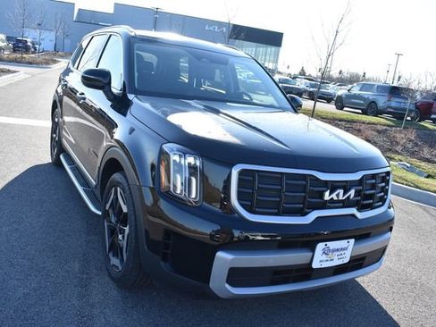 Used 2023 Kia Telluride S w/ S Sunroof Package image 9