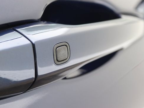 Used 2025 Mitsubishi Outlander SE image 38