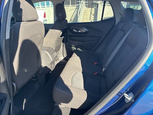 Used 2023 GMC Terrain SLE w/ Driver Convenience Package image 18