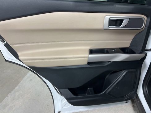 Used 2024 Ford Explorer XLT w/ Equipment Group 202A image 18
