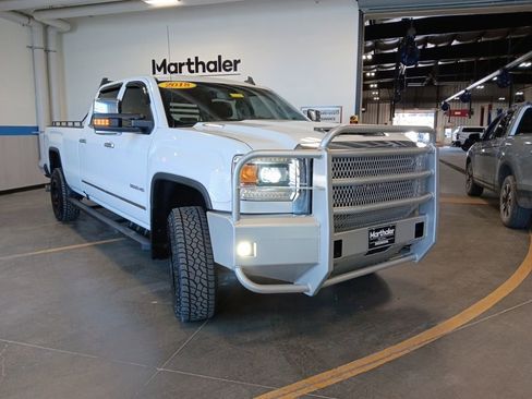 Used 2018 GMC Sierra 3500 SLT AWD/4WD image 3