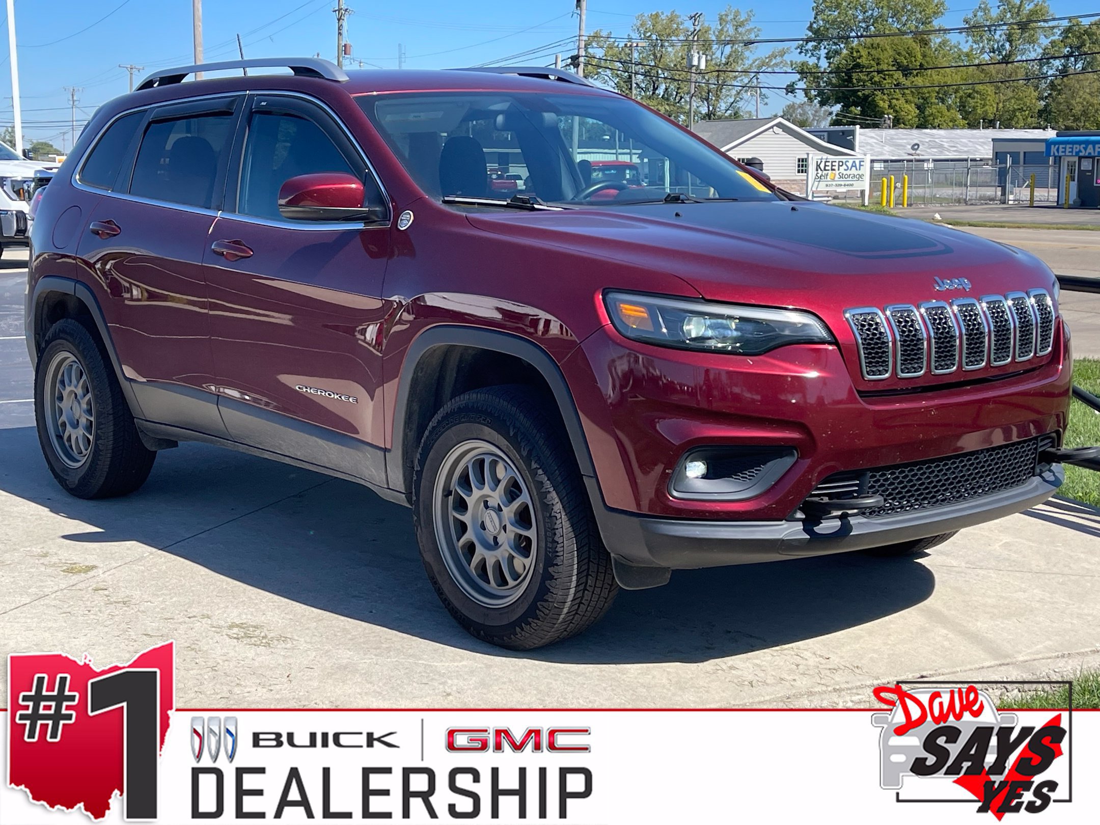Used 2019 Jeep Cherokee Latitude w/ Cold Weather Group AWD/4WD image 1