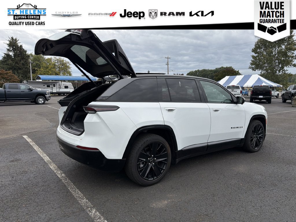 Used 2024 Jeep Wagoneer Limited AWD/4WD image 8
