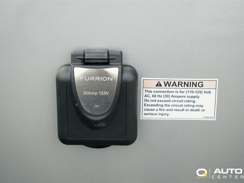 Used 2018 Mercedes-Benz Sprinter 2500 image 9