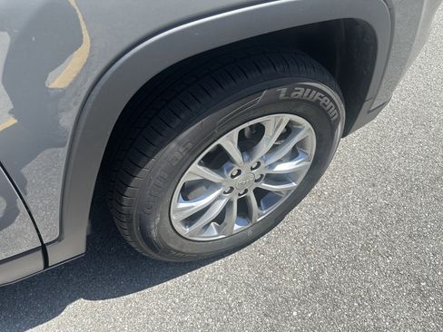 Used 2021 Jeep Cherokee Latitude Lux w/ Comfort/Convenience Group image 31