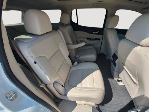 Used 2022 GMC Acadia Denali w/ Denali Ultimate Package FWD image 33