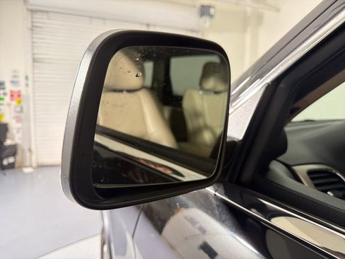 Used 2015 Jeep Grand Cherokee Limited w/ Luxury Group II RWD image 21