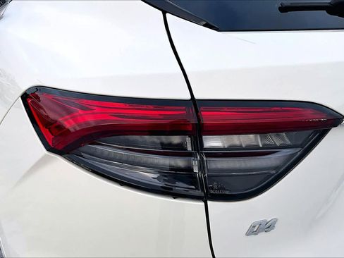 Used 2021 Maserati Levante image 29