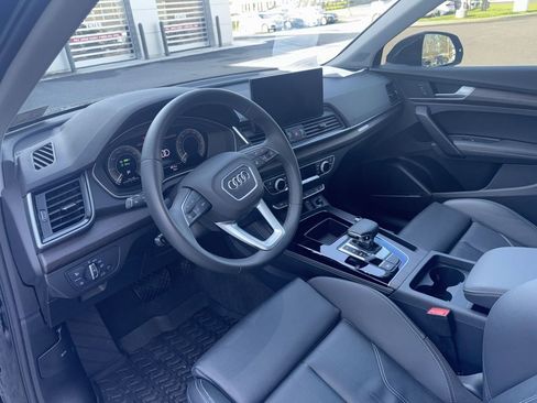 Certified 2025 Audi Q5 e Premium Plus image 32
