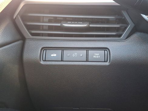 Used 2019 Nissan Altima 2.5 SR w/ SR Premium Package image 23