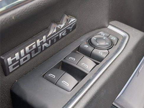 Used 2024 Chevrolet Silverado 1500 High Country w/ High Country Premium Package AWD/4WD image 19