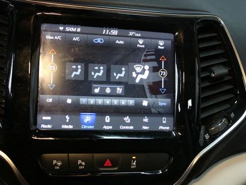 Used 2019 Jeep Cherokee Limited w/ Luxury Group image 27