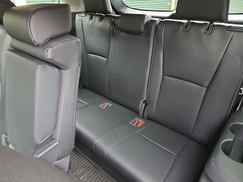 Certified 2020 Toyota Highlander XLE AWD/4WD image 14