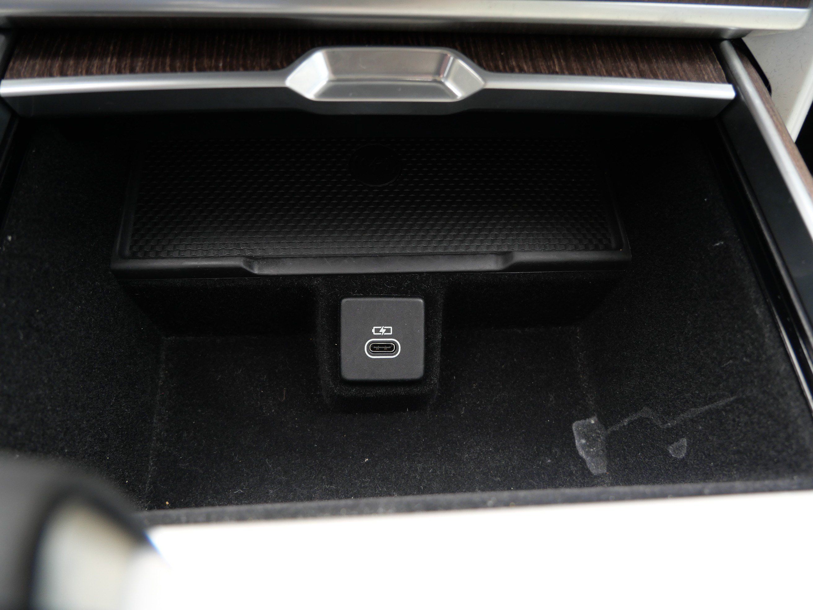 Certified 2025 Land Rover Range Rover SE AWD/4WD image 21