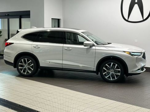 Used 2023 Acura MDX SH-AWD w/ Technology Package image 4